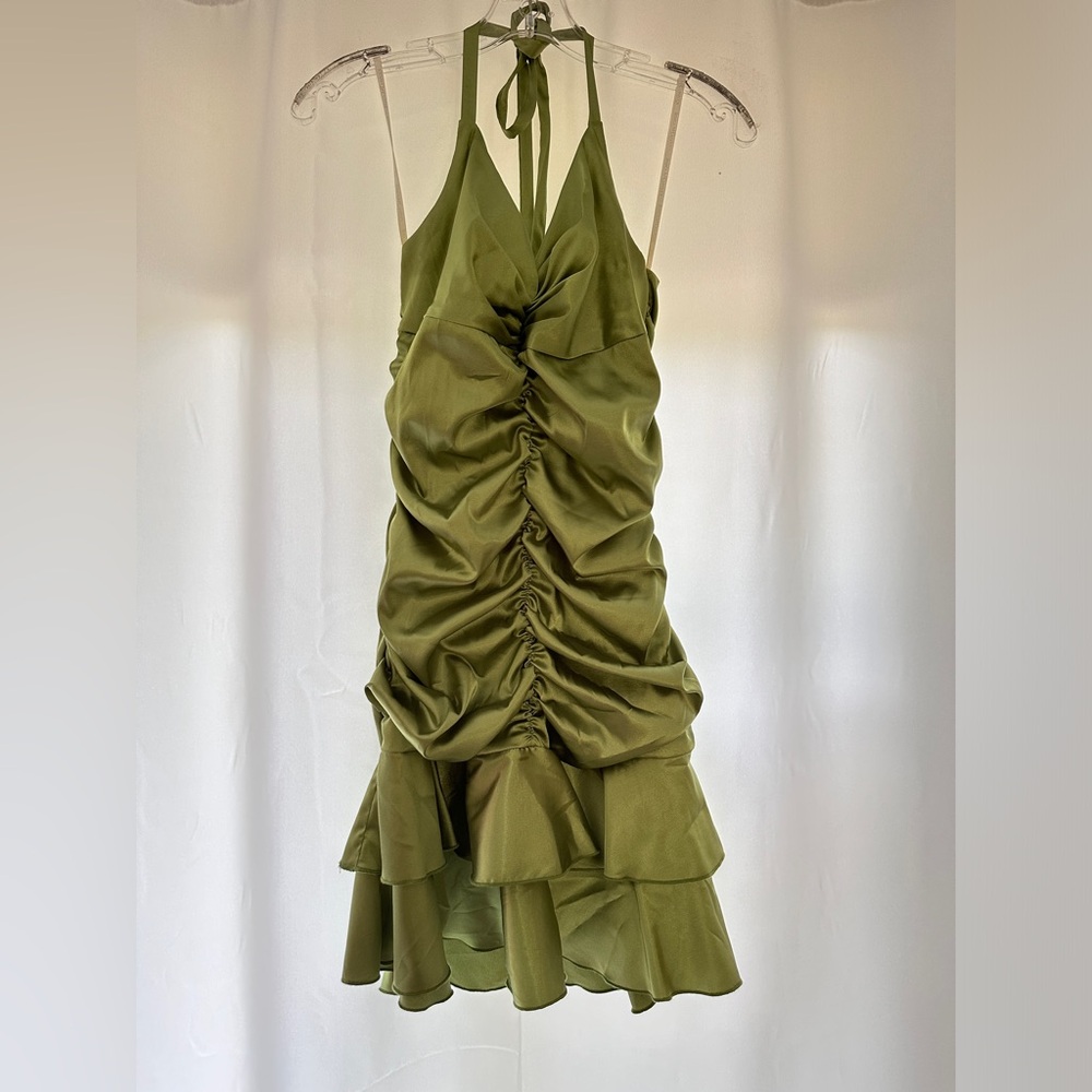 Jessica McClintock ruched dress 💚